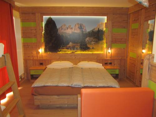 Imagen de la habitación del Hotel Berg Latemar Spitze. Foto 9