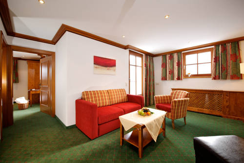 Imagen de la habitación del Hotel Berg Spa and Zamangspitze. Foto 13