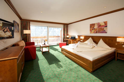 Imagen de la habitación del Hotel Berg Spa and Zamangspitze. Foto 14