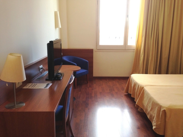 Imagen de la habitación del Hotel Berga Park. Foto 5