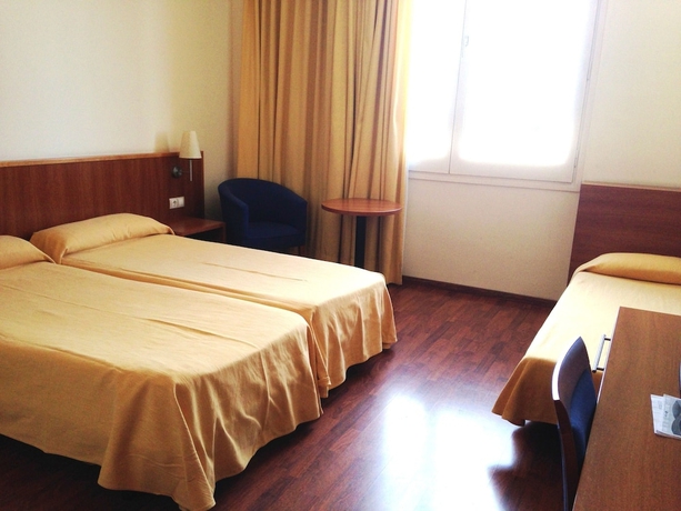 Imagen de la habitación del Hotel Berga Park. Foto 7