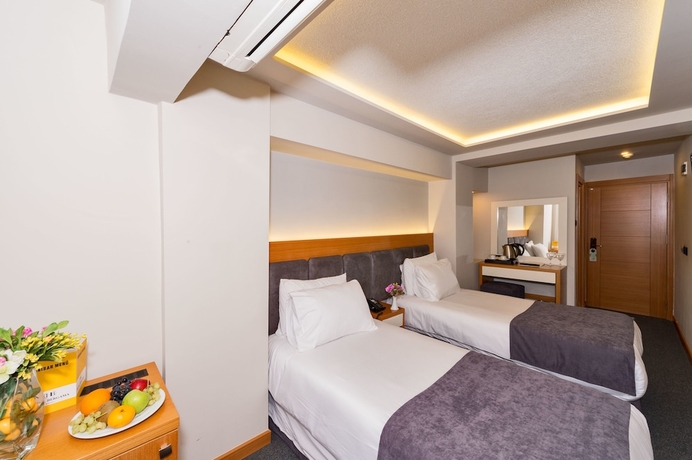 Imagen de la habitación del Hotel Bergama. Foto 11