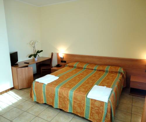 Imagen de la habitación del Hotel Bergamhotel. Foto 4