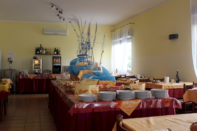 Imagen del bar/restaurante del Hotel Bergamo, Rimini. Foto 8