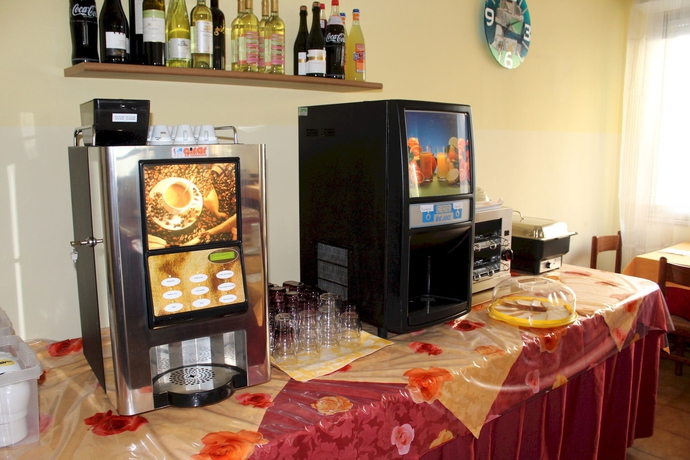 Imagen del bar/restaurante del Hotel Bergamo, Rimini. Foto 14