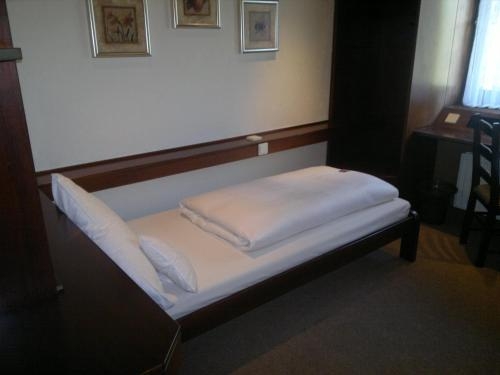 Imagen de la habitación del Hotel Bergedick. Foto 7