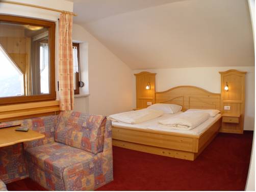Imagen de la habitación del Hotel Berggasthof H&auml;usler. Foto 2
