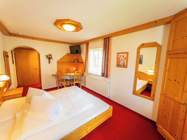 Imagen de la habitación del Hotel Berggasthof Pension Lahnerhof. Foto 4