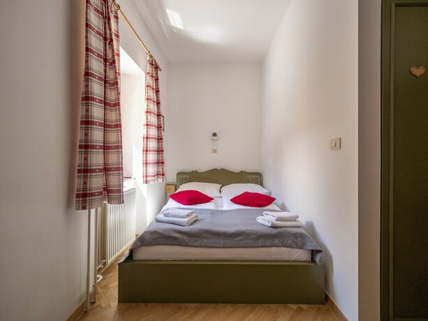 Imagen de la habitación del Hotel Berghi and Apartments. Foto 13