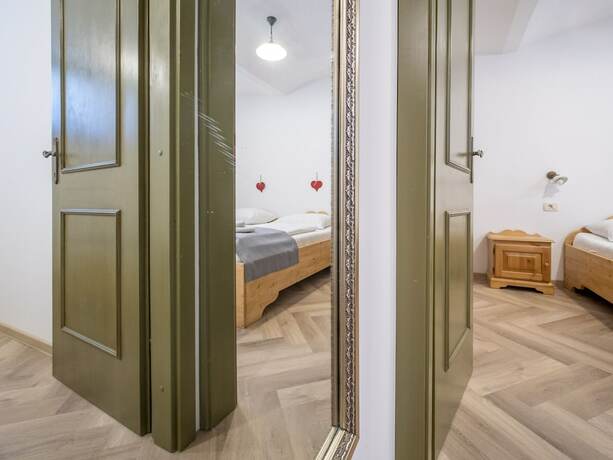Imagen de la habitación del Hotel Berghi and Apartments. Foto 14