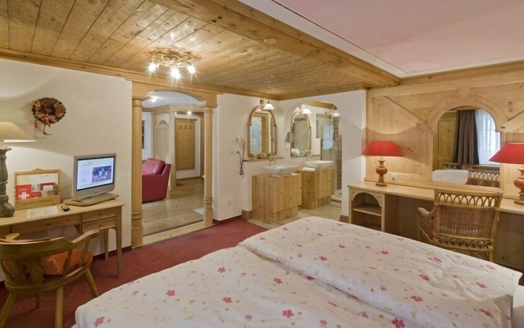 Imagen de la habitación del Hotel Berghof, Zermatt . Foto 11