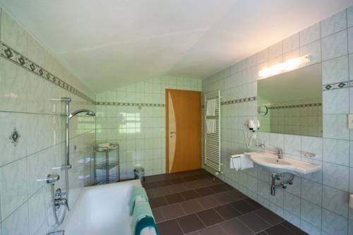 Imagen de la habitación del Hotel Berghotel Almrausch. Foto 6