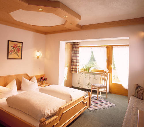 Imagen de la habitación del Hotel Berghotel Almrausch. Foto 11