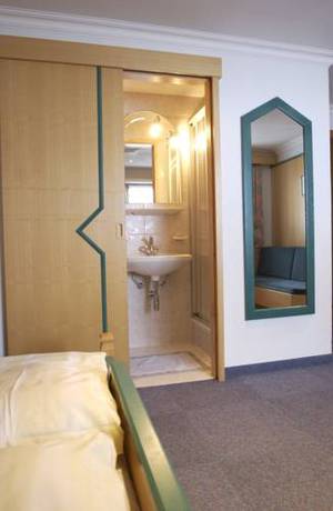 Imagen de la habitación del Hotel Berghotel Almrausch. Foto 12