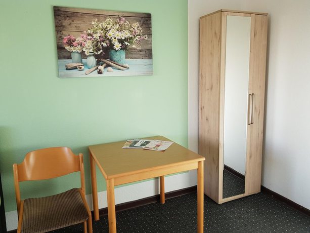 Imagen de la habitación del Hotel Berghotel, Bad Oeynhausen. Foto 15