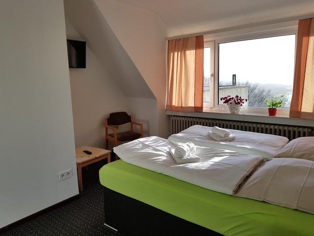 Imagen de la habitación del Hotel Berghotel, Bad Oeynhausen. Foto 17