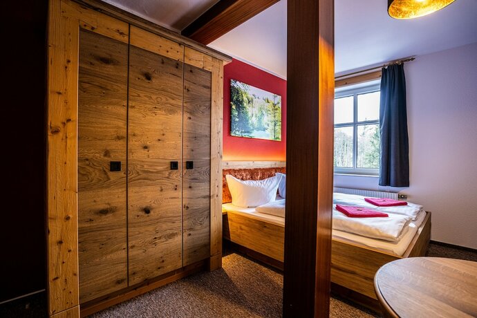 Imagen general del Hotel Berghotel B&auml;renstein. Foto 3