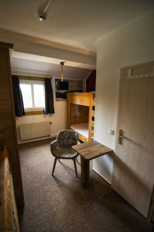 Imagen de la habitación del Hotel Berghotel B&auml;renstein. Foto 12