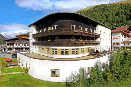 Imagen de la habitación del Hotel Berghotel Gstrein. Foto 2