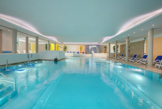 Imagen de la piscina del Hotel Berghotel Hammersbach. Foto 19
