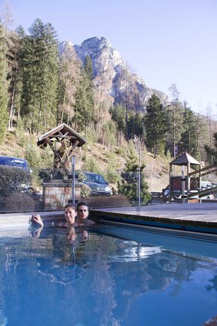 Imagen de la piscina del Hotel Berghotel Miramonti. Foto 18