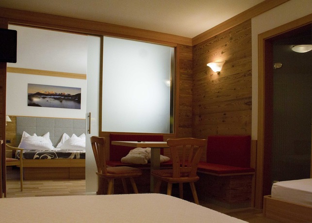 Imagen de la habitación del Hotel Berghotel Miramonti. Foto 11