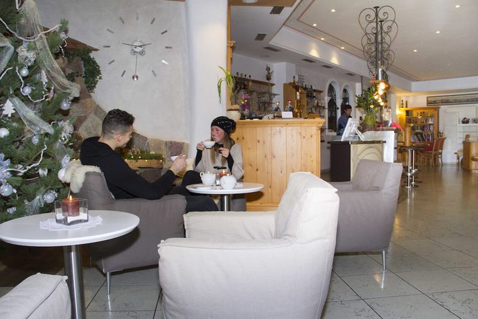 Imagen de los interiores del Hotel Berghotel Miramonti. Foto 16