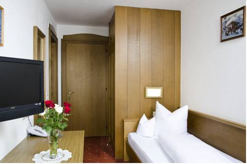 Imagen de la habitación del Hotel Berghotel Rasis. Foto 3