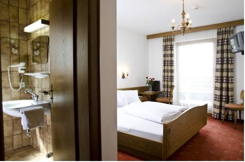 Imagen de la habitación del Hotel Berghotel Rasis. Foto 7