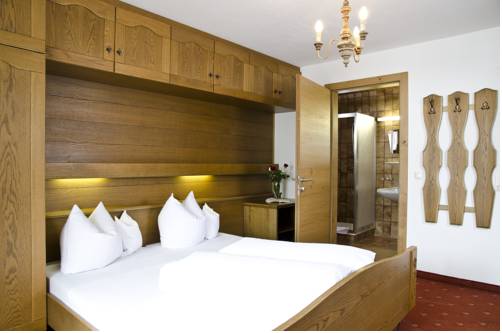 Imagen de la habitación del Hotel Berghotel Rasis. Foto 13