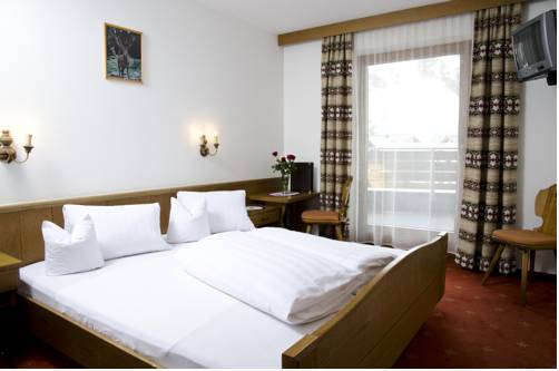 Imagen de la habitación del Hotel Berghotel Rasis. Foto 16