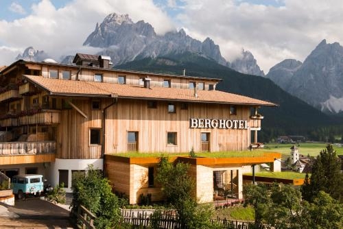 Imagen general del Hotel Berghotel - Sexten. Foto 2