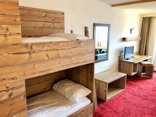 Imagen de la habitación del Hotel Berghotel Tirol. Foto 5