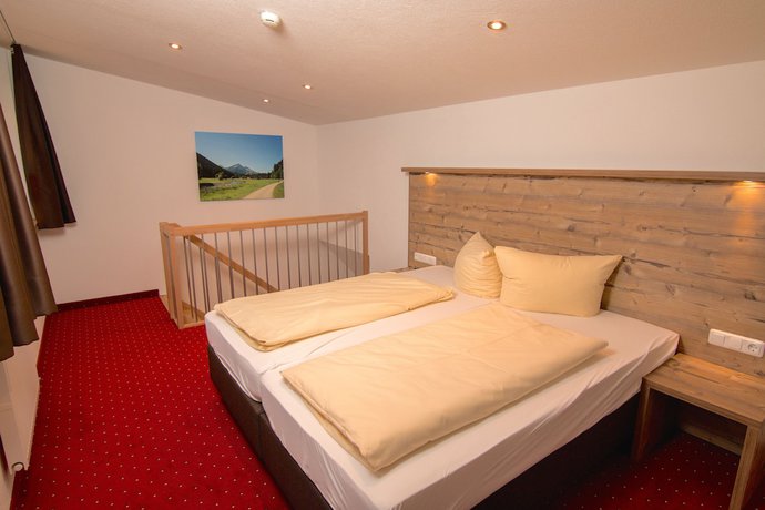 Imagen de la habitación del Hotel Berghotel Tirol. Foto 10