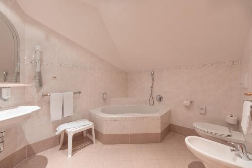 Imagen general del Hotel Berghotel Zum Zirm. Foto 2