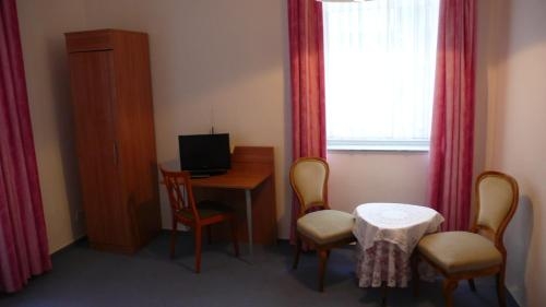 Imagen de la habitación del Hotel Bergischer Hof. Foto 9