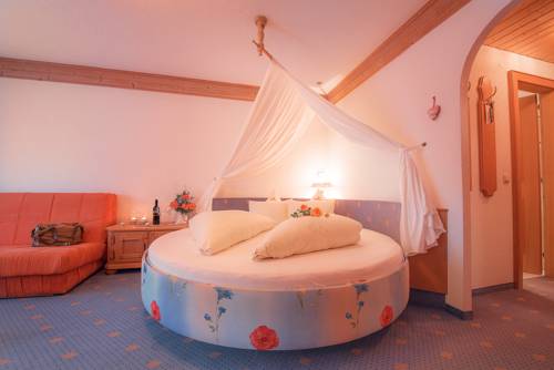 Imagen de la habitación del Hotel Bergkristall, Dalaas. Foto 7