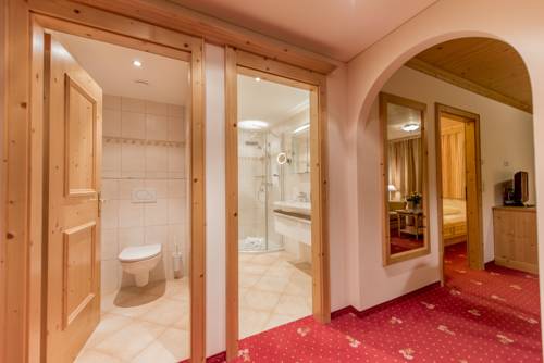 Imagen de la habitación del Hotel Bergkristall, Dalaas. Foto 9