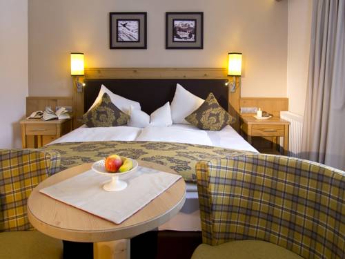 Imagen de la habitación del Hotel Bergkristall, Oberau. Foto 2