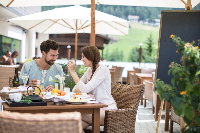 Imagen del bar/restaurante del Hotel Bergland Design- Und Wellnesshotel. Foto 3