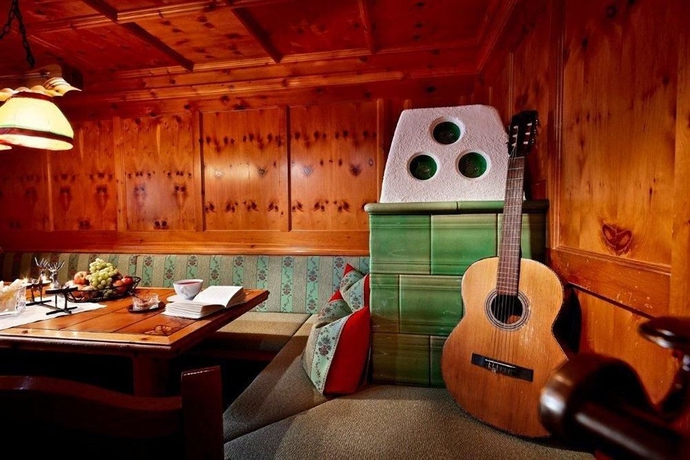 Imagen de los interiores del Hotel Bergland. Foto 9