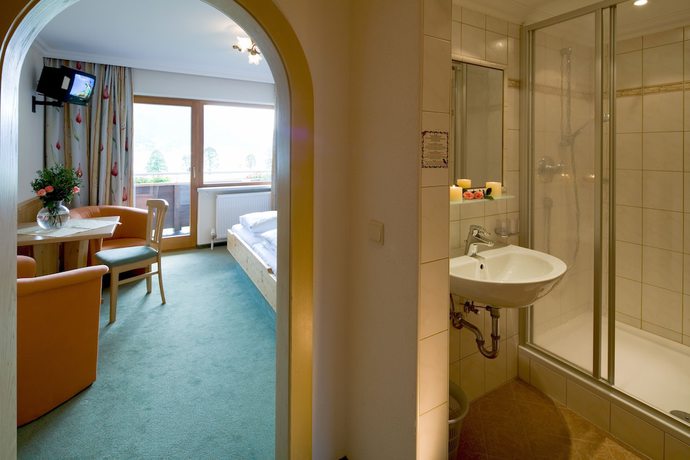 Imagen de la habitación del Hotel Bergland, PERTISAU. Foto 12