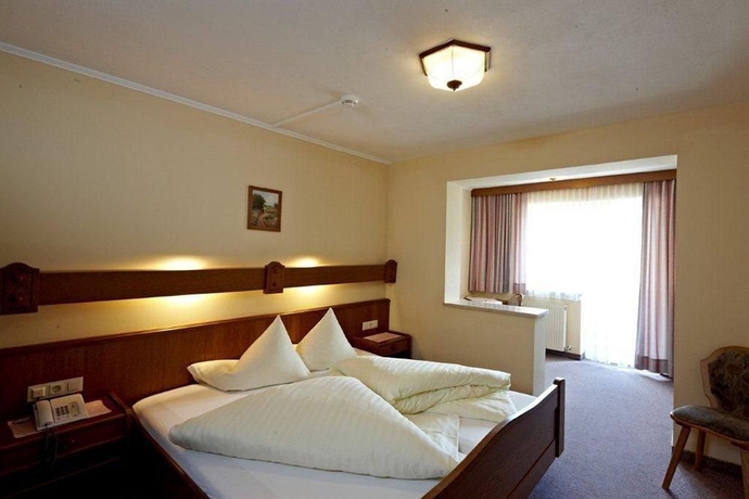Imagen de la habitación del Hotel Bergland, Plangeross. Foto 8