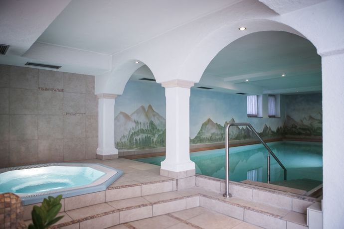 Imagen de la piscina del Hotel Bergland, Valle Aurina. Foto 18