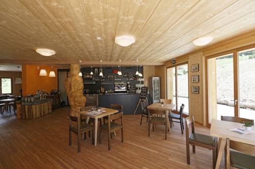 Imagen de la habitación del Hotel BerglandHof Ernen. Foto 5