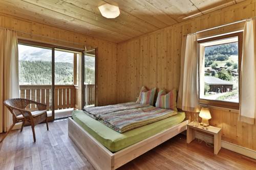Imagen de la habitación del Hotel BerglandHof Ernen. Foto 12