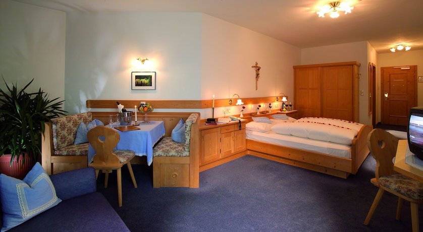 Imagen de la habitación del Hotel Berglandhotel Untertheimerhof. Foto 4