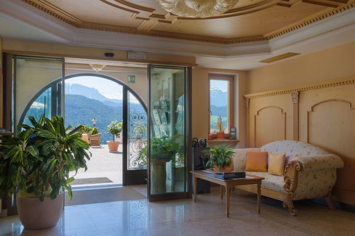 Imagen de los interiores del Hotel Berglandhotel Untertheimerhof. Foto 20