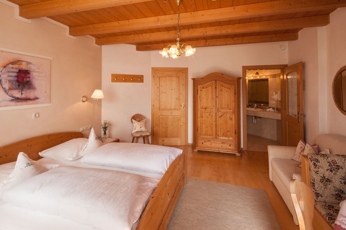 Imagen de la habitación del Hotel Berglandhotel Untertheimerhof. Foto 18