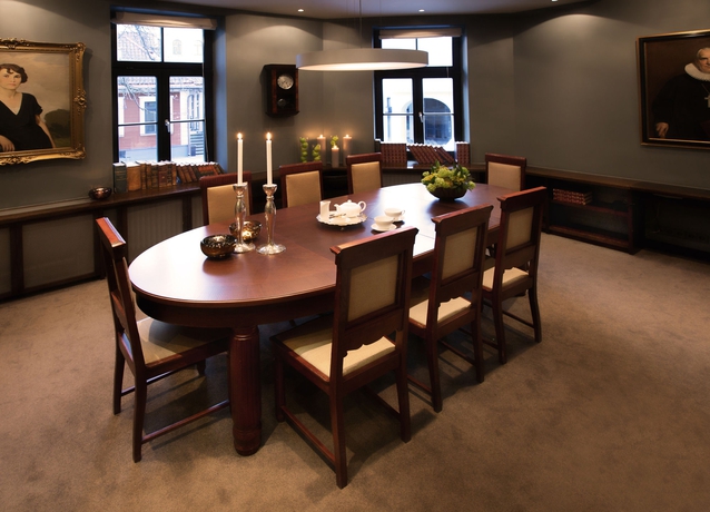 Imagen de los interiores del Hotel Bergs Suites. Foto 10